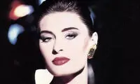 مانکن مشهوری که کارتن‌خواب شد
