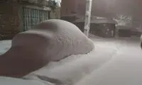 محو شدن خودروها زیر برف سنگین در کردستان