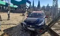 یک خودرو وارد حریم ریلی متروی تهران شد