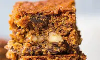 کیک کشمشی گردویی؛ بدونِ فر و حرفه‌ای