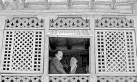 عکس: بازدید رهبری از لوکیشن «محمد (ص)»