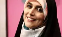 ژست تازه مژده لواسانی در یک مکان سنتی