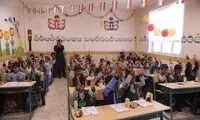 با اهدای نوشت افزار و لوازم آموزشی بانک آینده؛ سال تحصیلی جدید در مدارس امید آینده آغاز شد