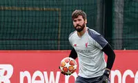 انتقاد آلیسون از برنامه‌ریزی عجیب برای لیورپول