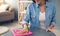 اشتباهاتی که هنگام نظافت خانه مرتکب می‎شویم