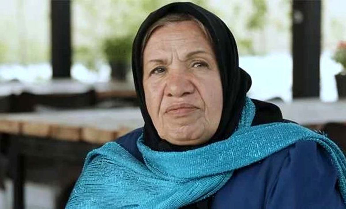 عصبانیت بازیگر خانه به دوش از مجری زن روی آنتن زنده