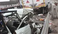 متلاشی شدن وانت در اتوبان تهران ـ ساوه