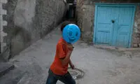 زندگی پسر بچه بدون چهره! +عکس