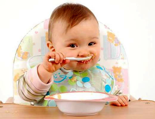 زمان شروع و ادامه غذاي كمكي نوزادان