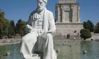 تن فردوسی در توس می‌لرزد...!