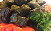 طرز تهیه دلمه برگ مو و قارچ