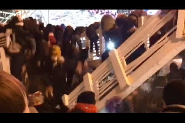 فروریختن پل در جشن سال نو مسکو