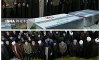 تصاویری از اقامه نماز رهبری بر پیکر حاج قاسم