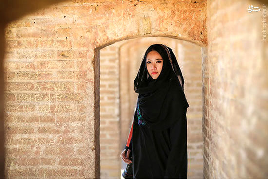 عکس: گشت و گذار دختر چینی در ایران
