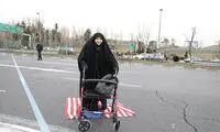 حواشی نماز جمعه؛ راه رفتن روی پرچم آمریکا