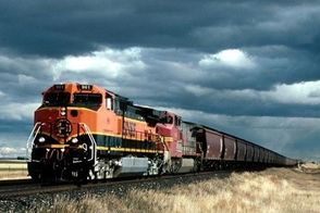 اولین قطار ترانزیتی روسیه به بندر آپرین وارد شد