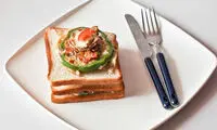 طرز تهیه ساندویچ تخم مرغ و سبزیجات