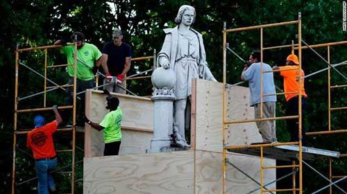مجسمه کریستف کلمب برداشته می‌شود