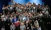 عکس یادگاری خبرنگاران با احمدی‌ نژاد