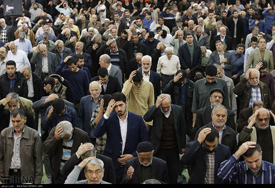 استقبال پیرمرد‌ها از نماز جمعه تهران