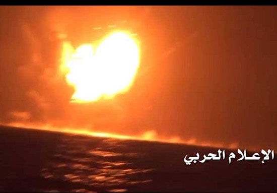 انهدام قایق نظامی ائتلاف سعودی در تعز