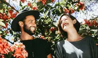 آقایان! لبخند را به لبان همسرتان بیاورید