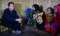 دیوید کامرون در کمپ آوارگان سوری +عکس