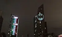 نمایش جهانی نماد بتمن به مناسبت ۸۰ سالگی‌اش