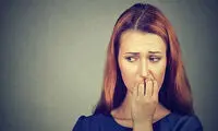 علائمی که نشان می‌دهد درون‌گرا و مضطربید