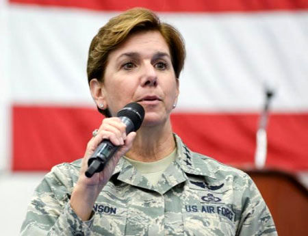 انتصاب یک زن به مقام عالی ارتش آمریکا