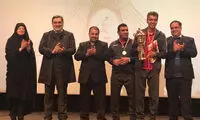 جام قهرمانی در دستان کاپیتان فردوسی‌پور