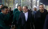 حضور عراقچی در چایخانه حرم امام رضا(ع)