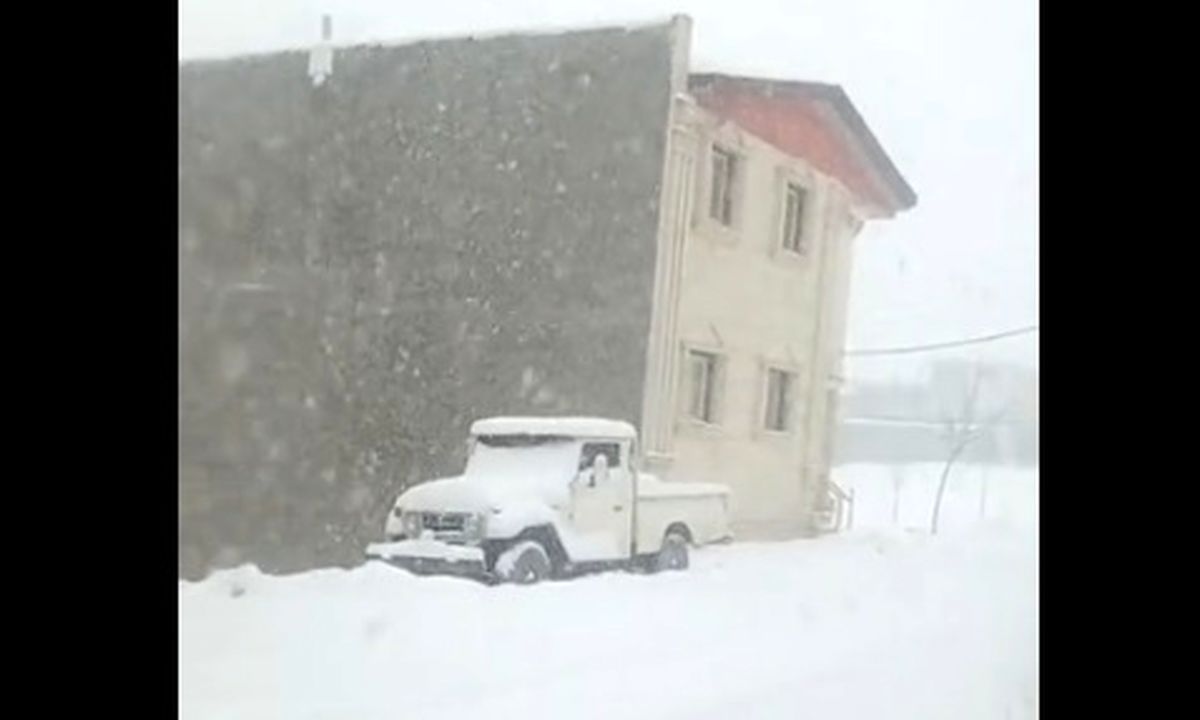 بارش شدید برف در این نقطه از اصفهان دیدنی شد