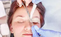 بلفاروپلاستی (جراحی پلک) چیست و چگونه انجام می شود؟