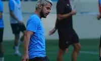 مهدی قایدی بار دیگر با لباس آبی