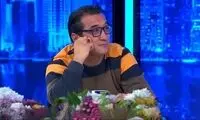 تصویر غمبار از اشک‌های خداداد بر پیکر پدرش