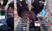 تصویری از سنگ مزار سردار شهید سلیمانی