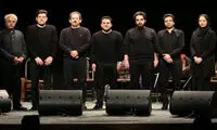 اردشیر کامکار با گروه خود روی صحنه می‌رود