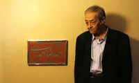نصب «کاشی ماندگار» بر سردر خانه احمدرضا احمدی