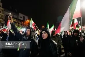 شعار ماشاالله به یمن که روحانی ندارد هم سر داده شد