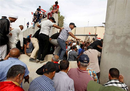 معترضین عراقی وارد منطقه سبز شدند