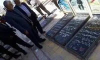 حضور سردار سلیمانی در کنار آرامگاه ابدی‌اش