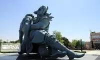 تندیس زاری رستم بر پیکر سهراب در مشهد