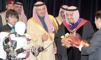 ذوق ولیعهدسعودی از دسته‌گل روبات +عکس