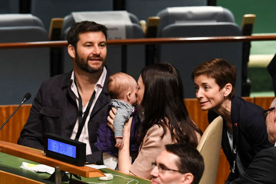 خانم نخست‌وزیر با نوزادش به سازمان ملل رفت