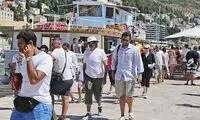 لباس امير سابق قطر سوژه رسانه‌ها شد