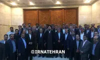 عکس یادگاری اعضای شورای شهر با سیدحسن