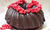 طرز تهیه کیک شکلاتی با توت جنگلی