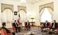 واعظی: ایران از دولت قانونی ونزوئلا حمایت می‌کند