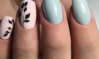 طراحی ناخن به سبک گل‌های بهاری